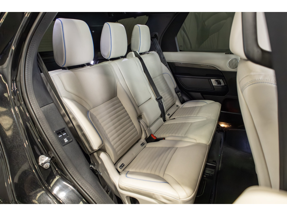 2020 Land Rover Discovery  €49,950