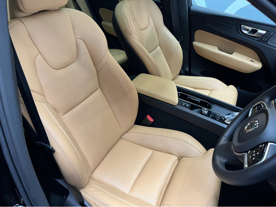 2024 Volvo XC60 €54950! 2024 VOLVO XC60 T6 RECHARGE ULTIMATE AWD  / CRUISE CONTROL / 360° PARKING CAMERA / ELECTRIC MEMORY & HEATED SEATS / REAR HEATED SEATS / PANORAMIC SUNROOF / HEATED STEERING WHEEL €54,950