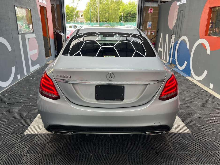 2018 Mercedes-Benz C Class Mercedes C-CLASS C220D / Heated Leather Seats / Reverse Camera / Adaptive Cruise & More €29,950