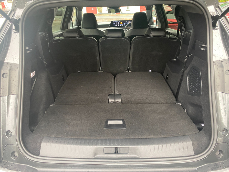 2025 Peugeot 5008 1.2 MHEV 145bhp E-DCS6 Allure €47,900