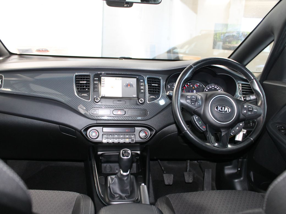 2017 Kia Carens 7 Seater EX 5DR €13,999