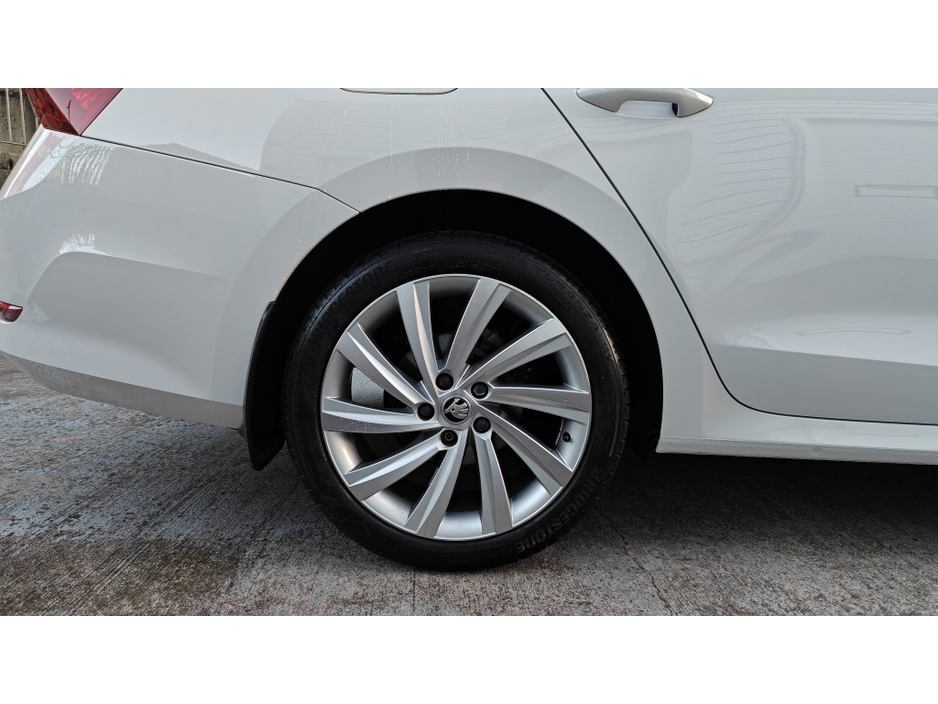 2023 Skoda Octavia STYLE 1.0 TSI 110HP 5DR-JUST 27,000KM- 2 YEAR SKODA WARRANTY-HEATED SEATS-FULL KEYLESS-WIRLESS CHARGING-LED INTERIOR PK €27,950