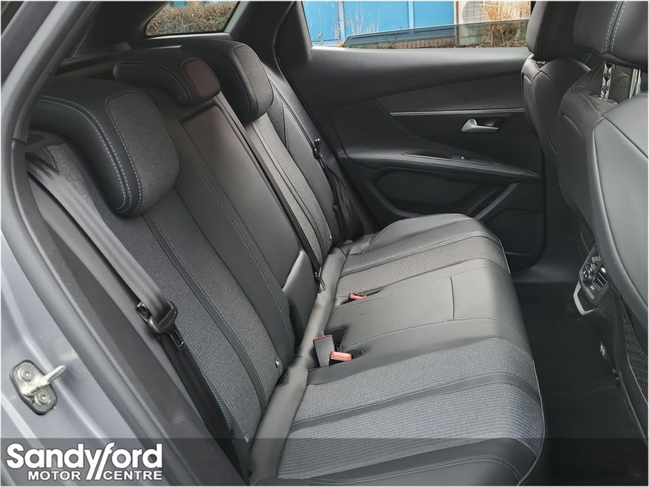 2021 Peugeot 3008 HYBRID2 PHEV 225bhp Allure €25,950