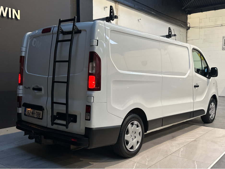 2015 Renault Trafic Passenger TRAFFIC VAN DCi €7,950
