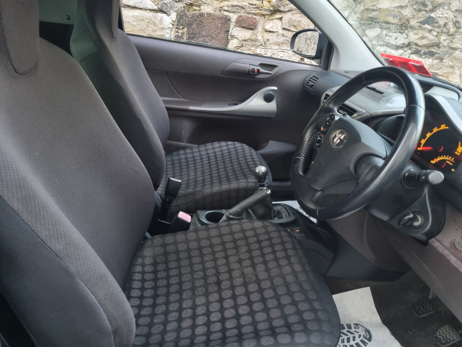 2010 Toyota iQ 1.0 VVT-I Strata 4 Seater €2,950