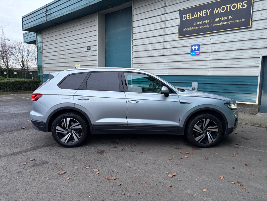 2023 Volkswagen Touareg N1 2 Seat Commercial Van €49,950