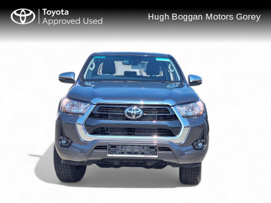 2025 Toyota Hilux 2.8 SR5 Manual