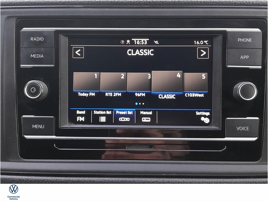 2022 Volkswagen Crafter VAN 35 2.0TDI 177BHP MEDIUM WHEEL BASE HIGHLINE AUTOMATIC 4-MOTION WITH TOWBAR & HEATED SEATS (VAT INVOICE) €32,516