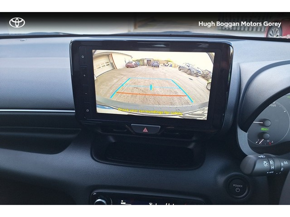 2025 Toyota Yaris YARIS HYBRID 1.5 LUNA