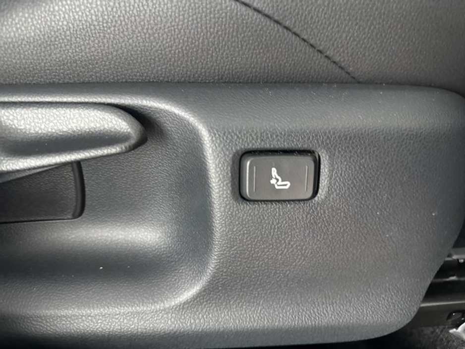 2024 Toyota Yaris Cross SOL Hybrid Top of the range €31,950