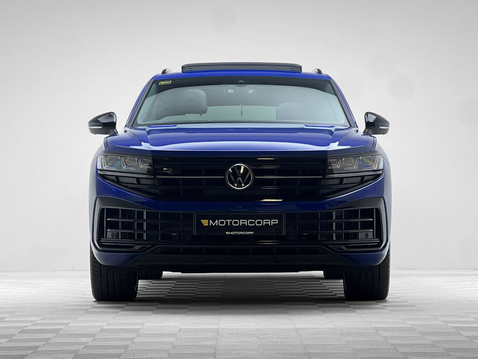 2025 Volkswagen Touareg R V6 3.0 TSI PHEV 462HP €89,990