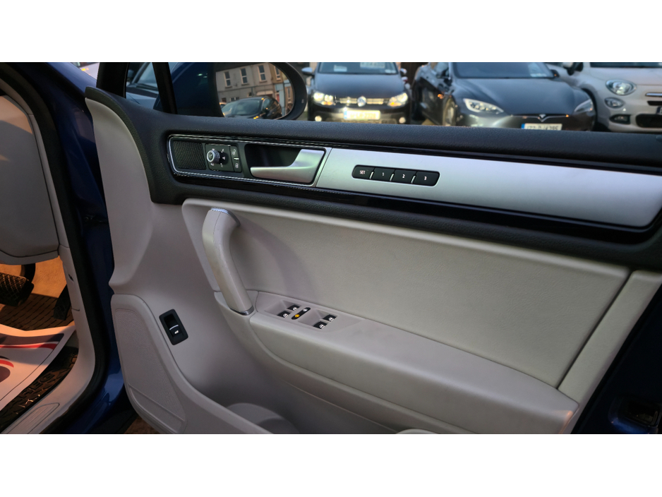 2015 Volkswagen Touareg CV 3.0 TDI 262BHP V6 5 SEATS €24,500