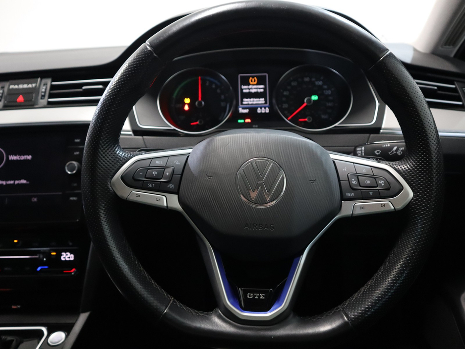 2021 Volkswagen Passat *111* GTE S-A DSG €22,900