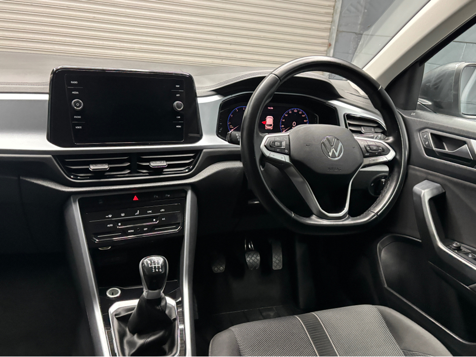 2022 Volkswagen T-Roc LIFE 1.0 TSI MANUAL 6SPEED FWD 1 €24,960