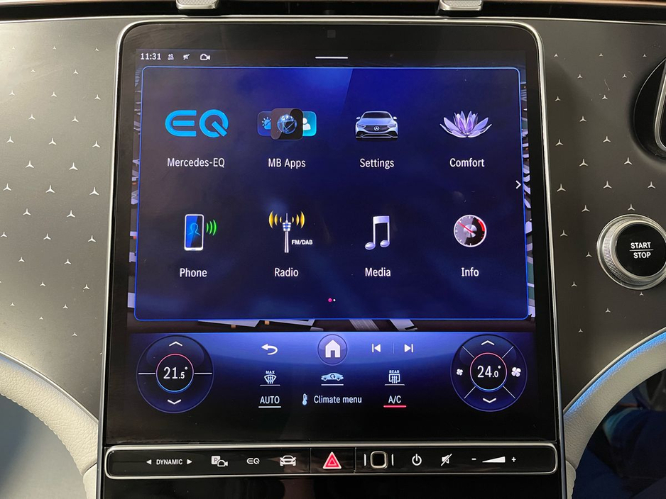 2024 Mercedes-Benz EQE 300 - 19 Inch Alloys - Reversing Camera - Ambient Lighting - Sat Nav - Climate Control - Heated Seats - Keyless Start - Apple CarPlay/Android Auto - €69,950 or €70,900 with Supagard Vehicle Protection €62,950