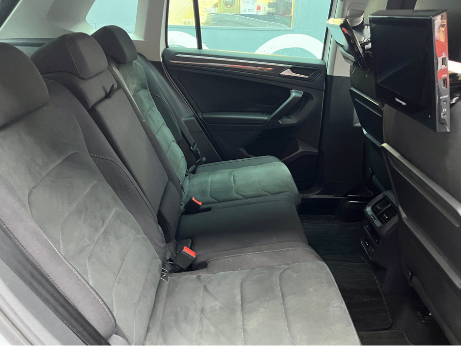 2020 Volkswagen Tiguan €28950! 2020 VOLKSWAGEN TIGUAN TDI 4MOTION HIGH LINE 2.0 AUTOMATIC / CRUISE CONTROL / 360° PARKING CAMERA / HEATED SEATS €28,950