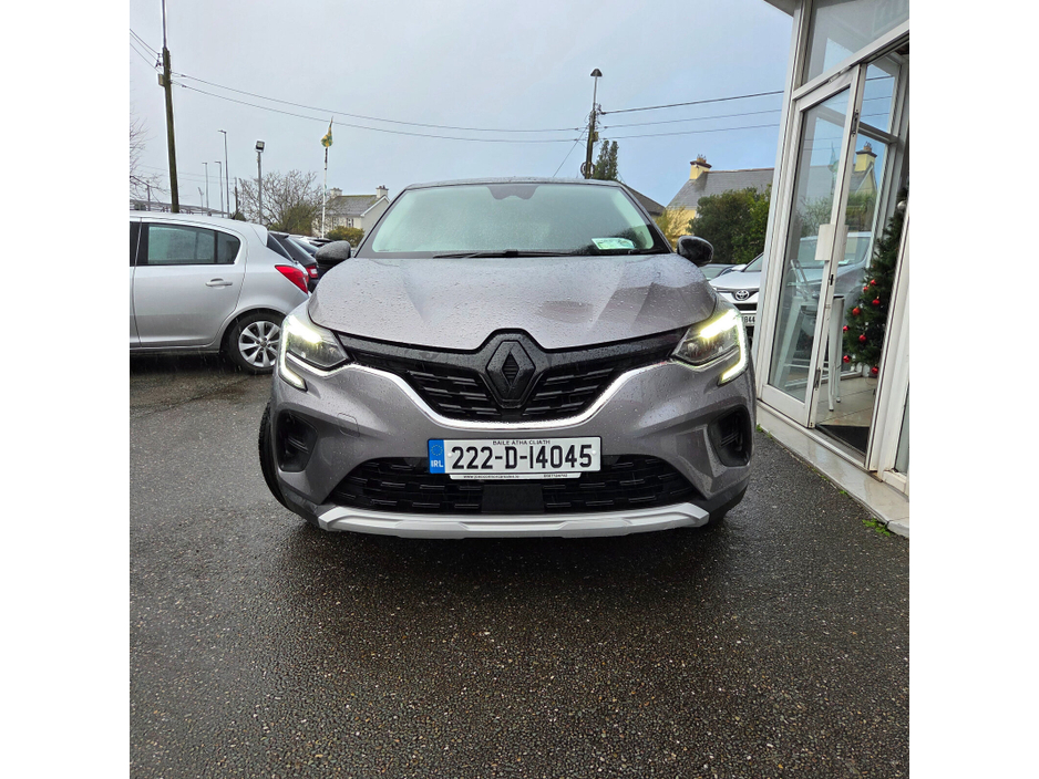 2022 Renault Captur 1.0 TCe 90 DFull Iconic €19,999