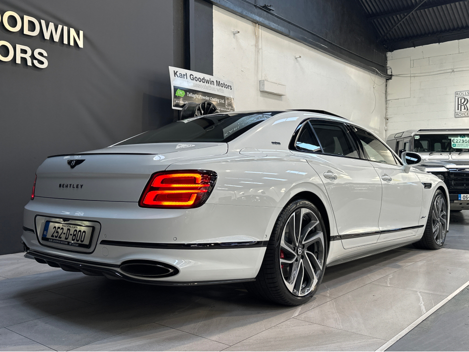 2025 Bentley Flying Spur 4.0 V8 SPEED FIRST EDITION MULLINER N €349,950