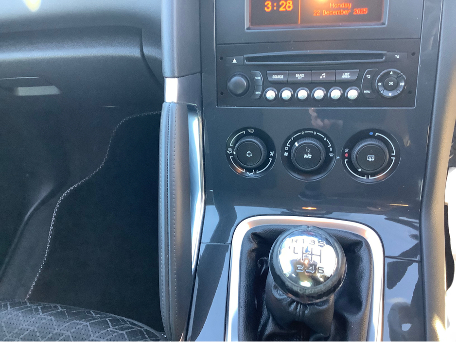 2014 Peugeot 3008 1.6 HDI 115 ACTIVE 5DR €6,500