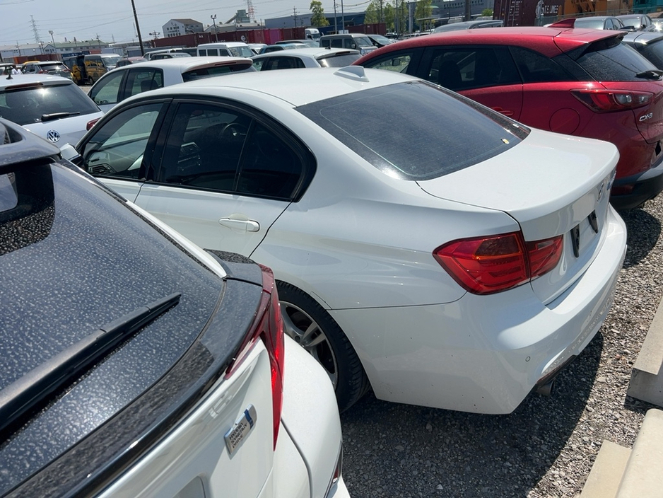 2014 BMW 3 Series 320D M-SPORT SALOON 2.0 DIESEL AUTOMATIC €14,450