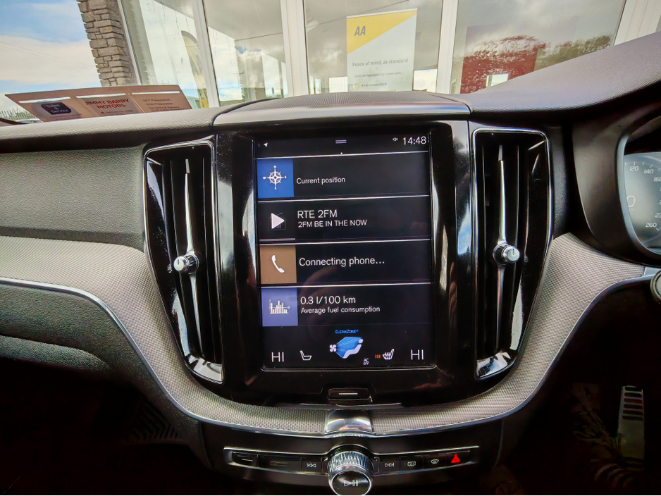 2019 Volvo XC60 2.0 D4 R-DESIGN AWD 5DR A AUTO R-DSGN 190HP €29,800