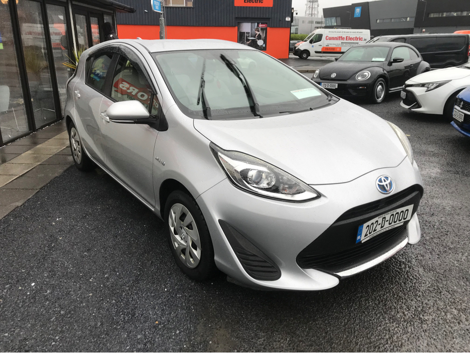 2020 Toyota Aqua AQUA 1.5 HYBRID €13,950