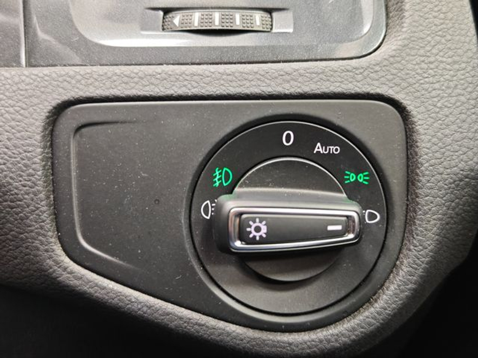 2018 Volkswagen Golf * Great Spec *1.2 TSI Automatic, Reversing camera €16,995