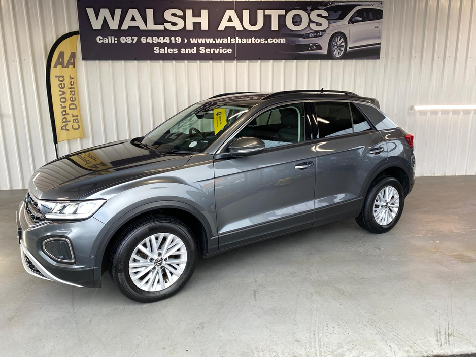 2023 Volkswagen T-Roc LIFE 1.0 TSI MANUAL 6SPEED FWD 110HP 5 €27,450