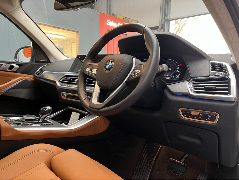 2022 BMW X5 ONLY 7K KMS! €59950! 2022 BMW X5 XDRIVE45E 3.0 AUTOMATIC / CRUISE CONTROL / 360° PARKING CAMERA / PANORAMIC SUNROOF / ELECTRIC MEMORY & HEATED SEATS €59,950