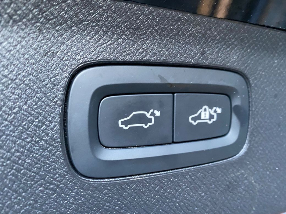 2025 Volvo XC90 T8 Ultra Dark AWD Auto (PHEV) €84,900