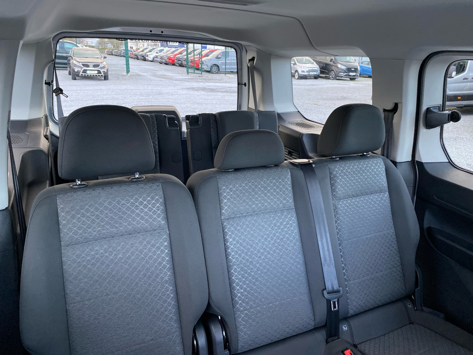 2025 Ford Tourneo Connect 2.0 TDCI Grand Tourneo 7-Seater Automatic €49,950