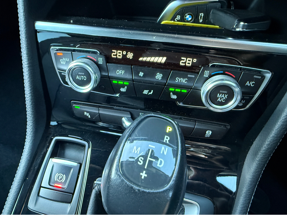 2019 BMW 2 Series 218D LUXURY 2.0 AUTO * SERVICE BOOK PRESENT WITH 8 SERVICE STAMPS, REAR VIEW CAMERA, PARKING SENSORS FRONT & REAR, APPLE CARPLAY//ANDROID AUTO, ADAPTIVE CRUISE CONTROL, 3 STAGE HEATED SEATS * €19,950