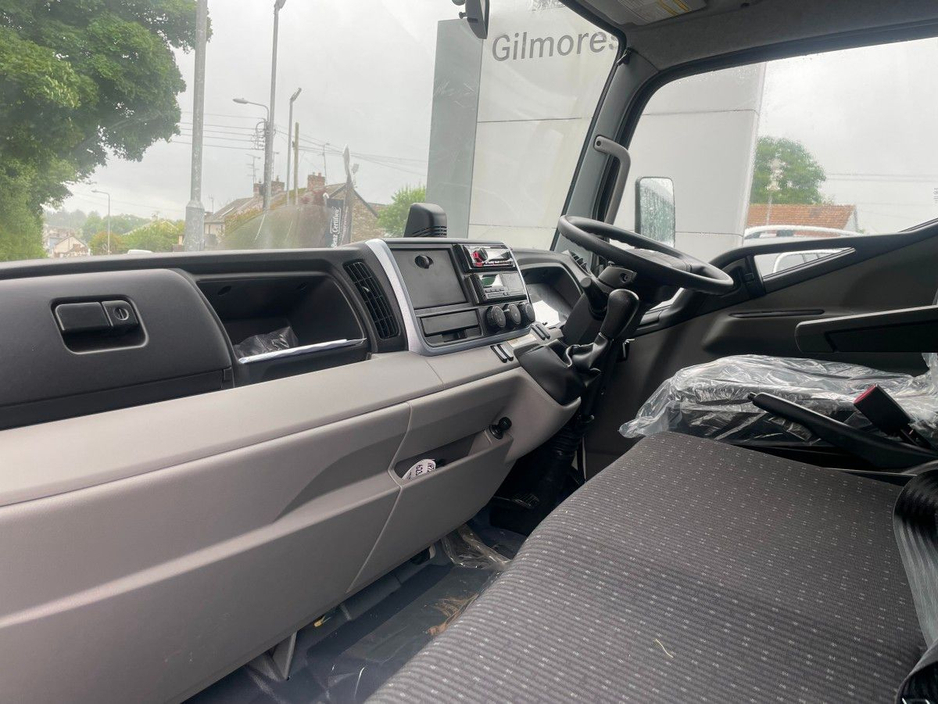 2025 Mitsubishi Canter 7C15 20ft Curtainsider