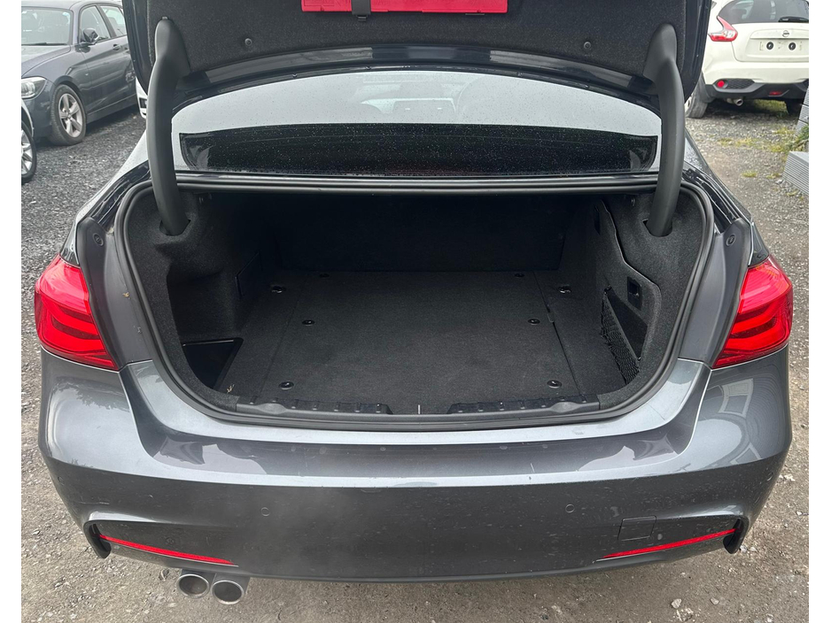 2017 BMW 3 Series 330E M SPORT 4DR AUTO €17,995