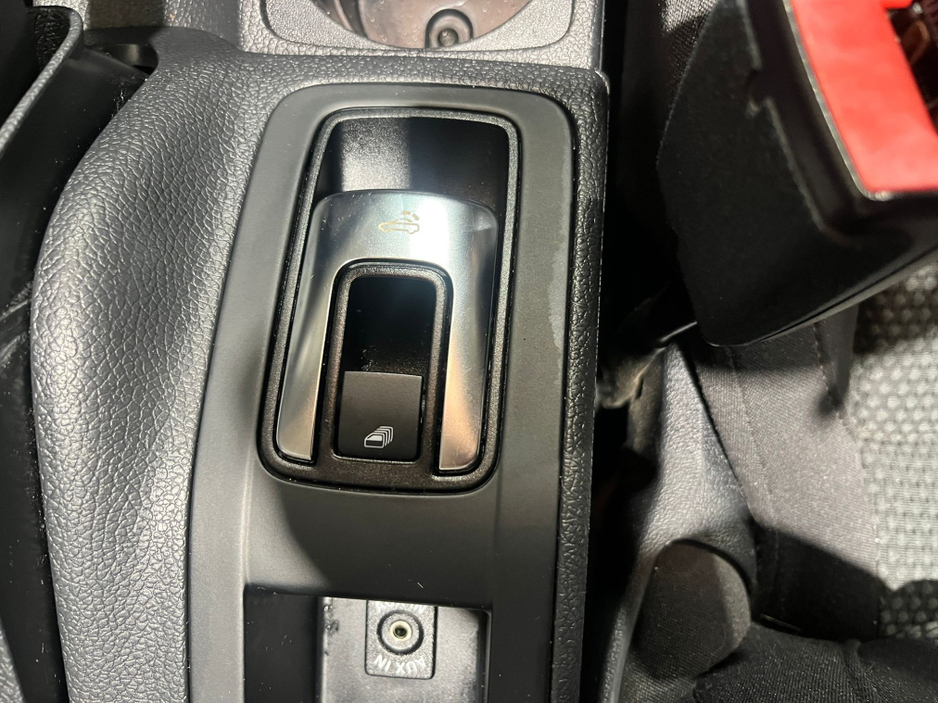 2013 Volkswagen Golf 2013 Cabriolet 1.2 Manual €8,950