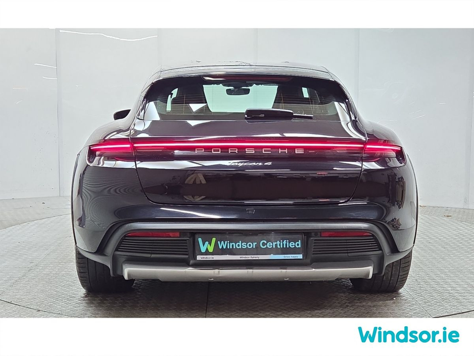 2022 Porsche Taycan Cross Turismo 476BHP Overboost 93.4 kWh €59,995