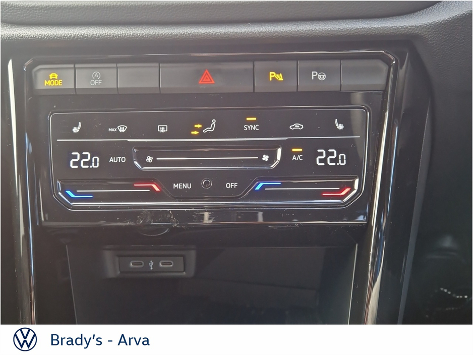 2025 Volkswagen T-Roc R-LINE 75 2.0 TDI 116BHP M6F €38,950