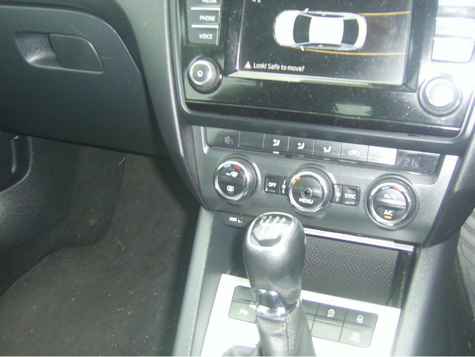 2015 Skoda Octavia 2.0 TDI CR SE BUSINESS €7,995