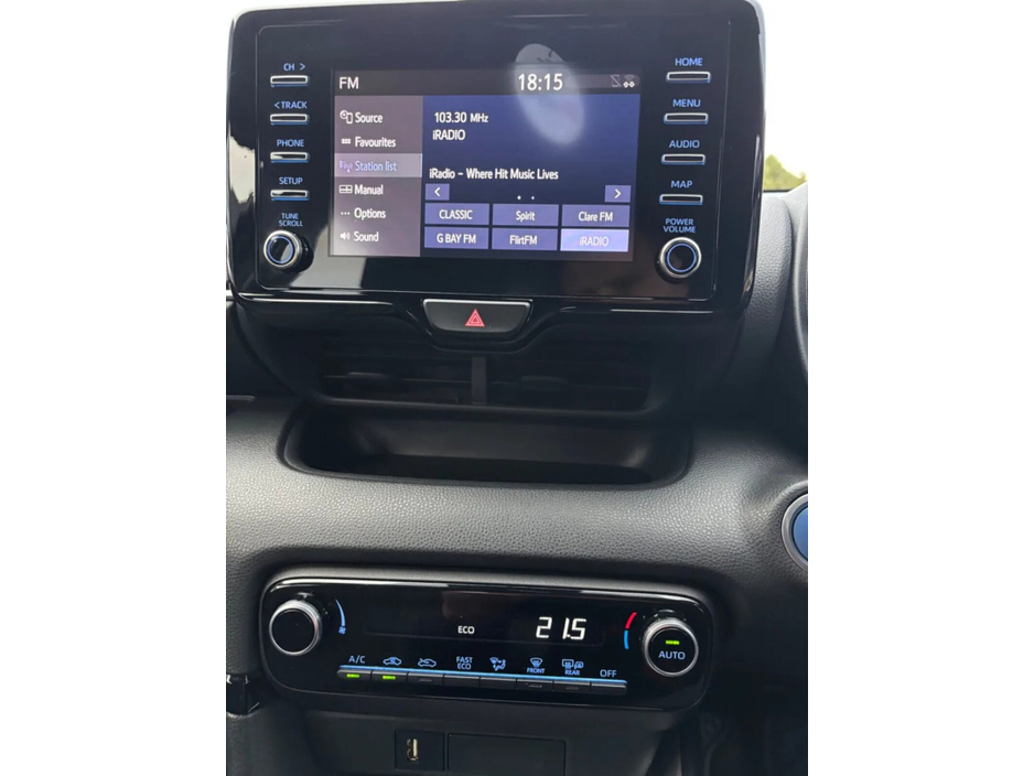 2022 Toyota Yaris 1.5 Hybrid 5Dr Luna €16,000