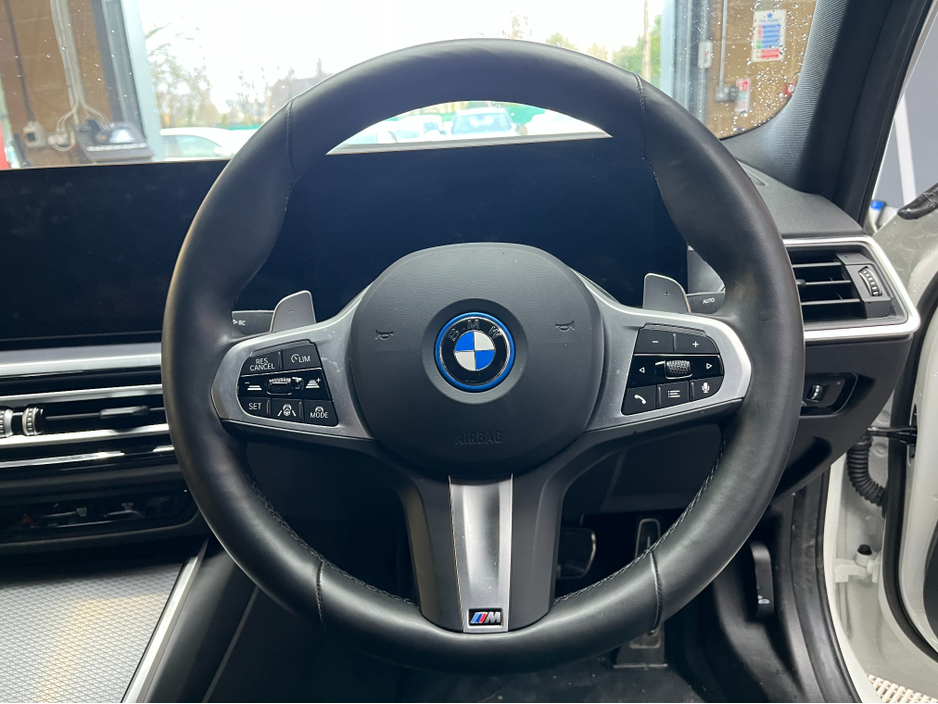 2024 BMW 3 Series €45950! 2024 BMW 330E M SPORT 2.0 AUTOMATIC / CRUISE CONTROL / 360° CAMERA / ELECTRIC MEMORY & HEATED SEATS / APPLE CARPLAY / PADDLE SHIFTERS €45,950