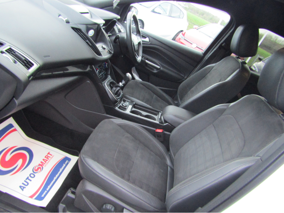 2017 Ford Kuga 1.5 TDCI 120PS  FWD 4DR ST-LINE