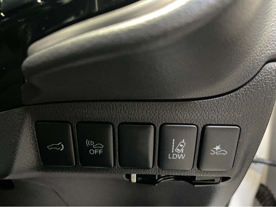 2016 Mitsubishi Outlander (Low Kms) HYBRID 2.0 PHEV AUTOMATIC 5DR MODEL  www.bolandscarcentre.ie €16,900