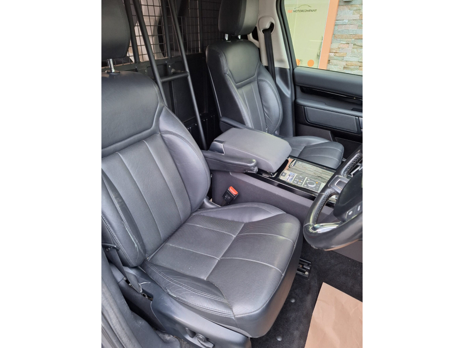 2018 Land Rover Discovery 3.0 TDV6 HSE 7 Seat €21,950