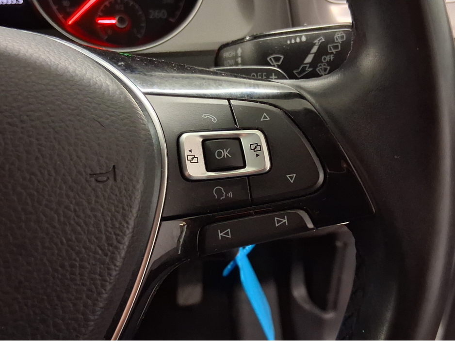 2014 Volkswagen Golf **AUTO - LOW KLMS** €11,888