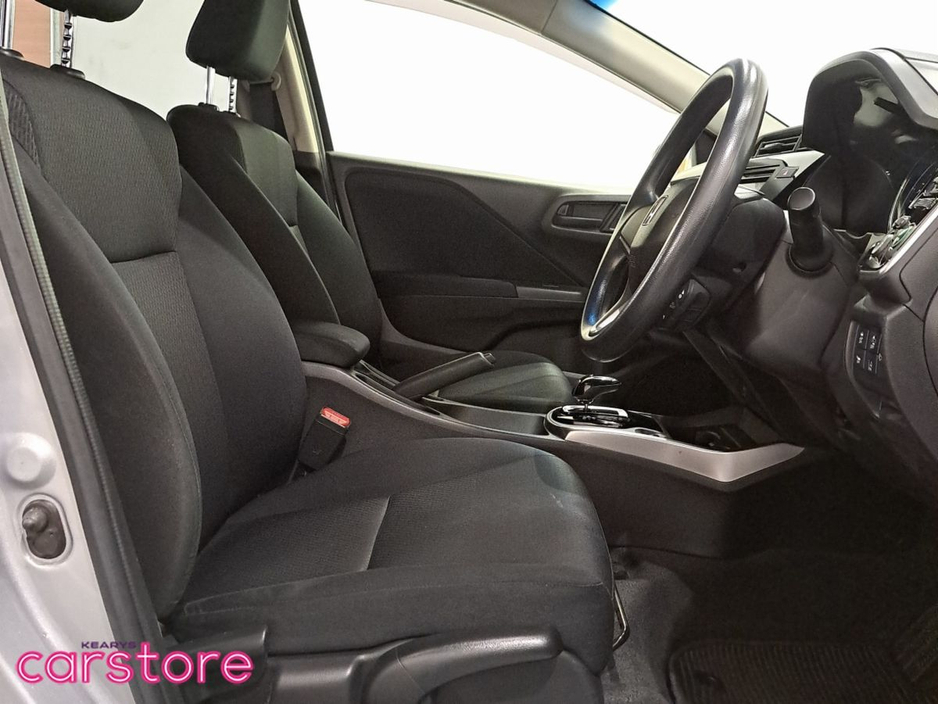 2018 Honda Grace GRACE DAA-GM4 4 DR AUTO €15,880