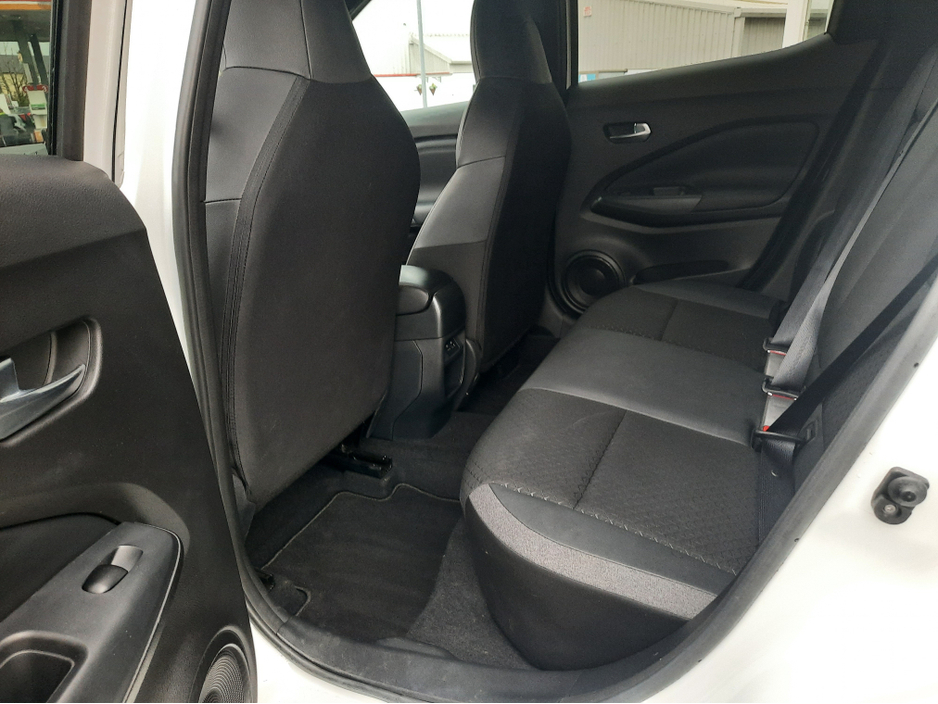 2025 Nissan Juke 1.6 HYB SV PREMIUM MY24.1 €32,950