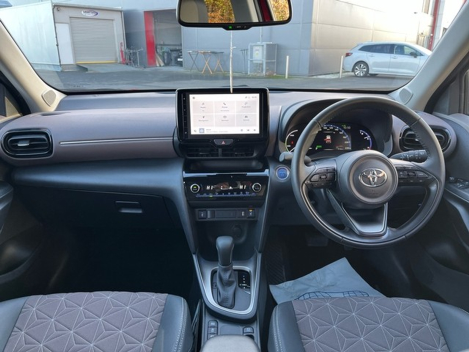 2024 Toyota Yaris Cross CROSS SOL 4DR AUTO €31,950