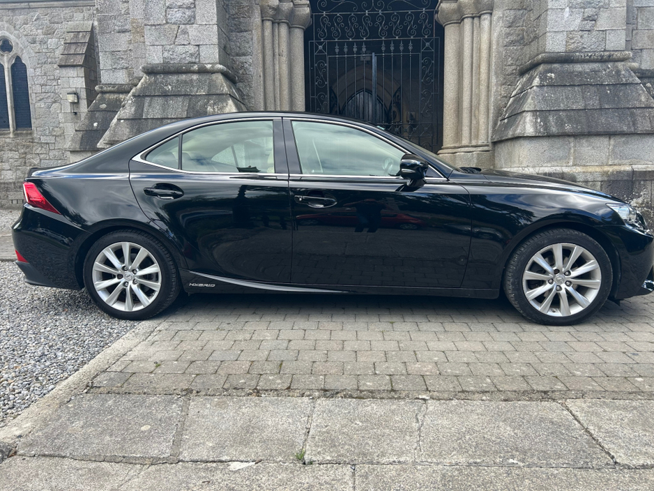 2016 Lexus IS 300 h 300 H 2.5 EXECUTIVE EDITION 4DR**//**FINANCE ARRANGED**//**CREAM LEATHER**//**€190 ROAD TAX**//**WARRANTY**//**METALLIC BLACK**//**ALLOYS**//**FRONT FOGS**//**TRADE IN ACCEPTED! €18,750