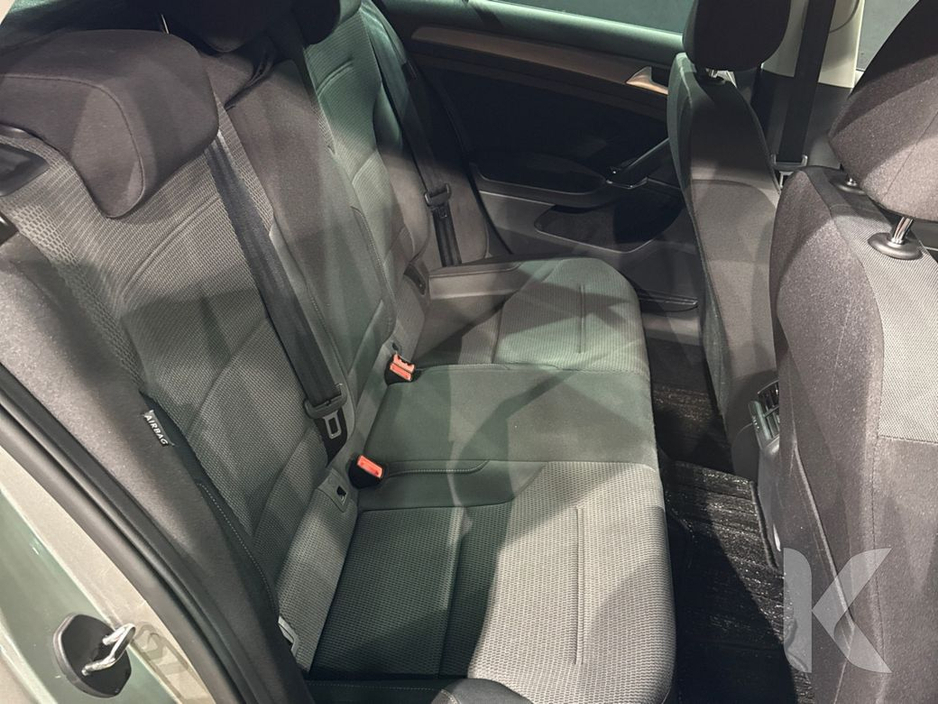 2020 Volkswagen Golf COMFORT LINE MEISTER - UPGRADED FACTORY ALLOYS - CRUISE CONTROL - REVERSE CAMERA - DIGITAL DASH €21,950