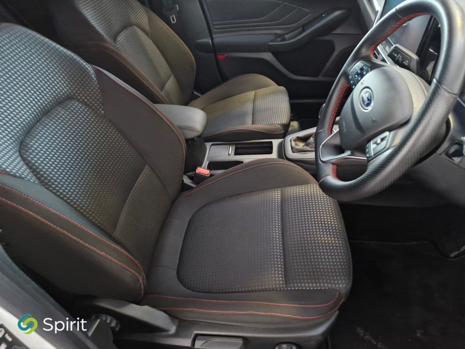 2024 Ford Focus ST-LINE €25,900